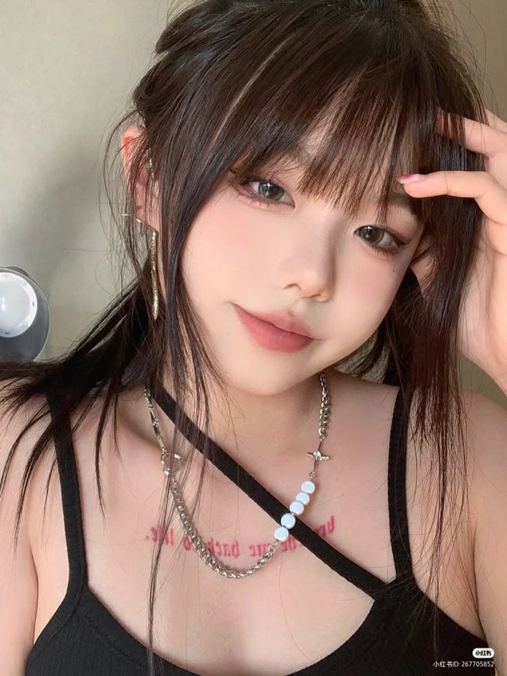 Incredible Story: tante hijab solehah goyangan solehot di hotel bokeh simontok indo versi